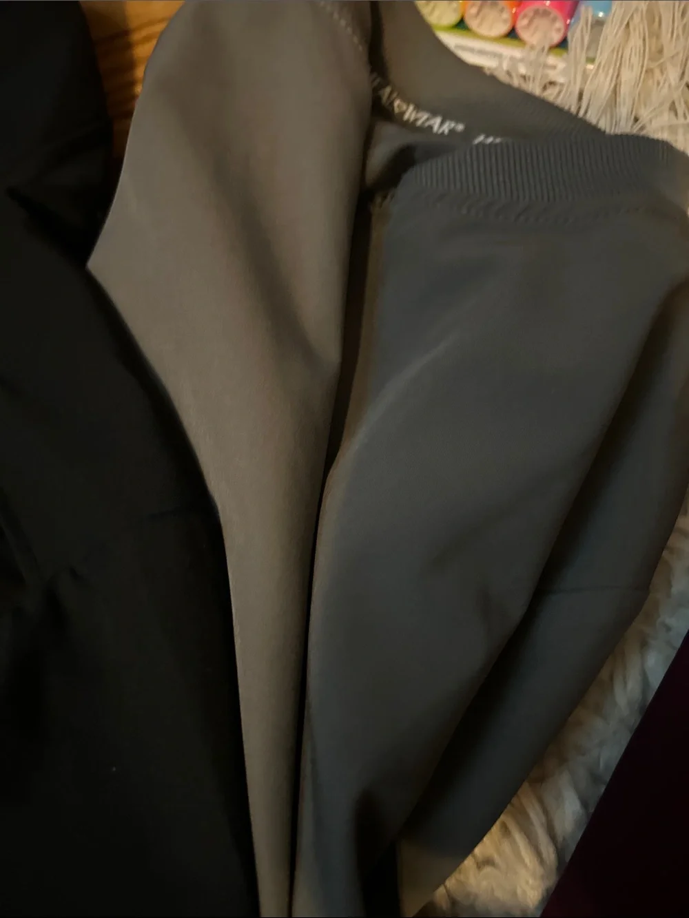 Scrub jackets - Picture 3 of 8
